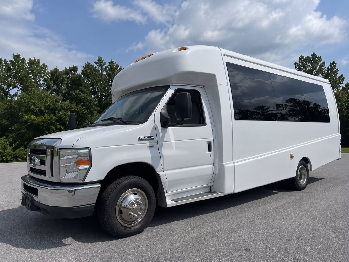 party buses for bachelorette wine tours around grapevine and las colinas